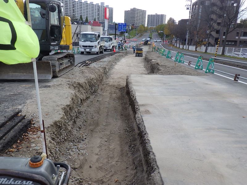 北進通道路改築工事（９工区）（補正）（令和４年度）