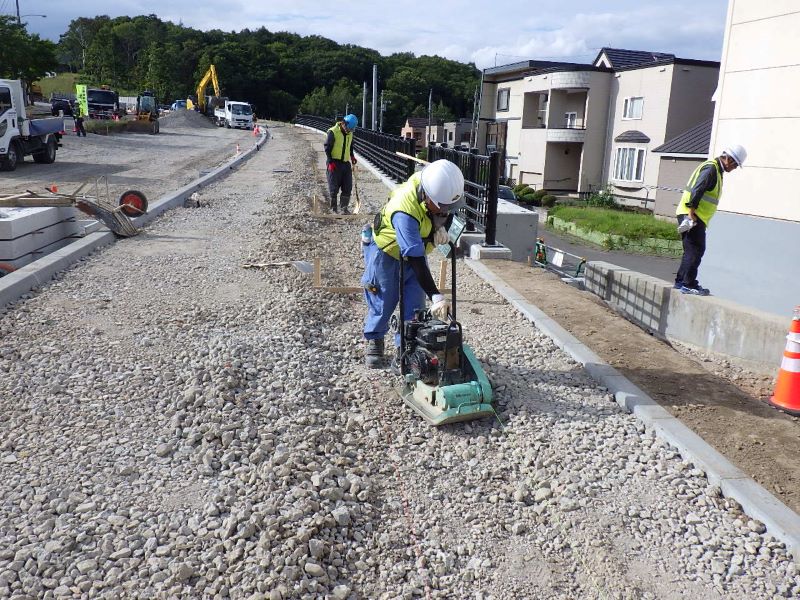 北進通道路改築工事（９工区）（補正）（令和４年度）