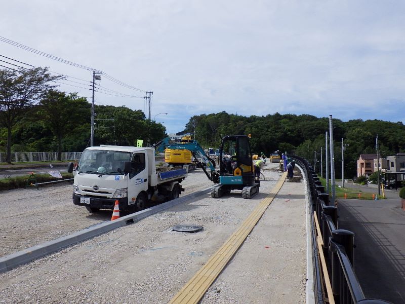 北進通道路改築工事（９工区）（補正）（令和４年度）