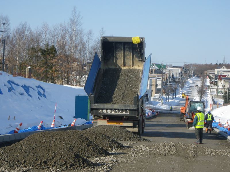 輪厚中央線道路外改築工事（平成２８年度）