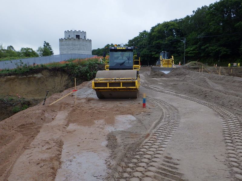 北進通道路改築工事（仮設工）令和２年度