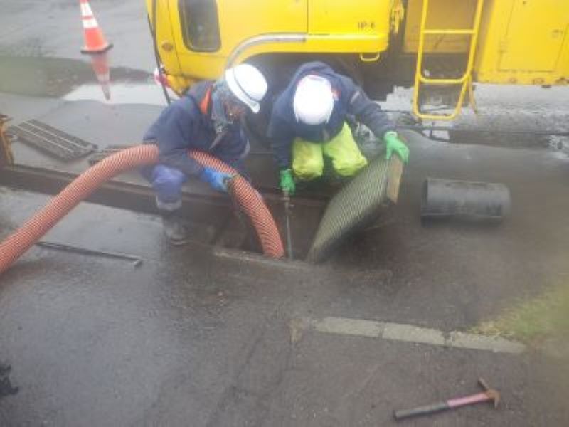 下水道管内取付間開口